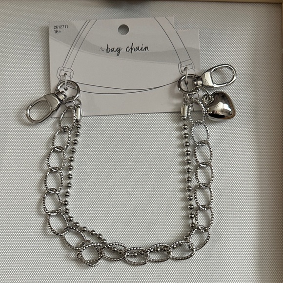 The Unbranded Brand Accessories - Silver Bag Chain with Heart Charm (NWTs) Handbag Not Included.